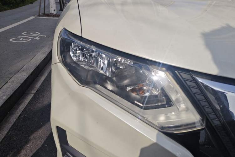 Used Nissan X-Trail 2019 2.0L CVT Smart Connect Comfort Edition 2WD Right Front Headlight