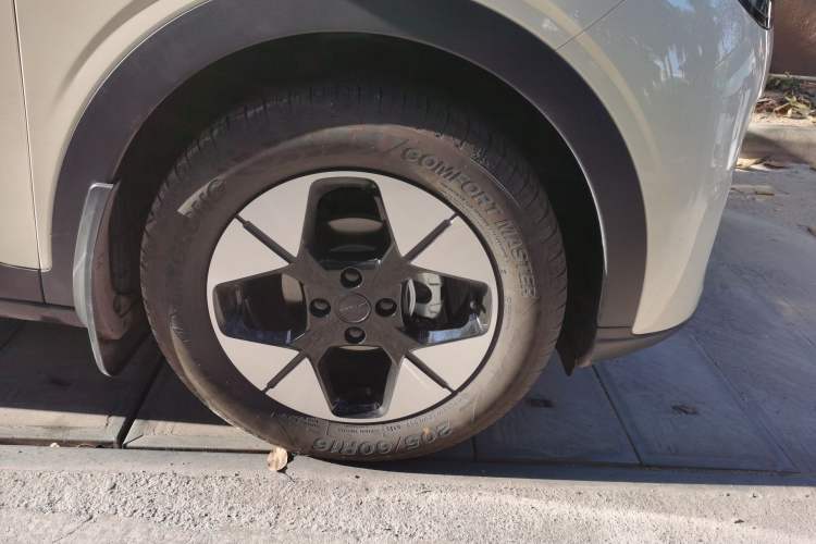 Used Geely Galaxy Geome 2025 UP 410km Exploration Edition