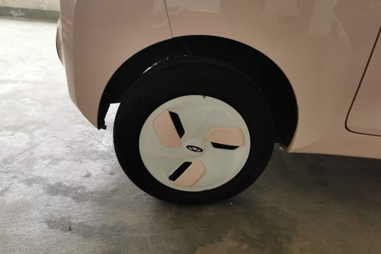 Used Chery QQ QQ Ice Cream 2022 120km Milkshake Phosphate Lithium-Iron