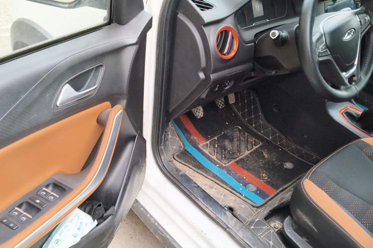 Used Chery Tiggo 3X 2017 1.5L Manual Urban Leading Edition Driver Seat