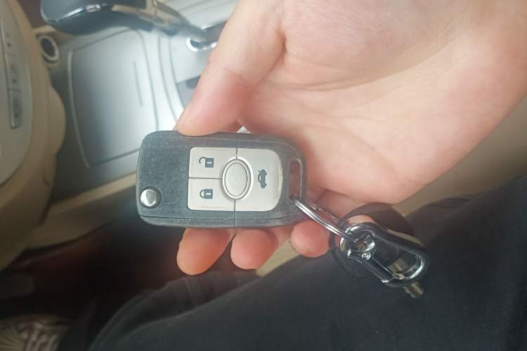 Used Buick Excelle 2013 1.5L Automatic Classic Model Vehicle Key