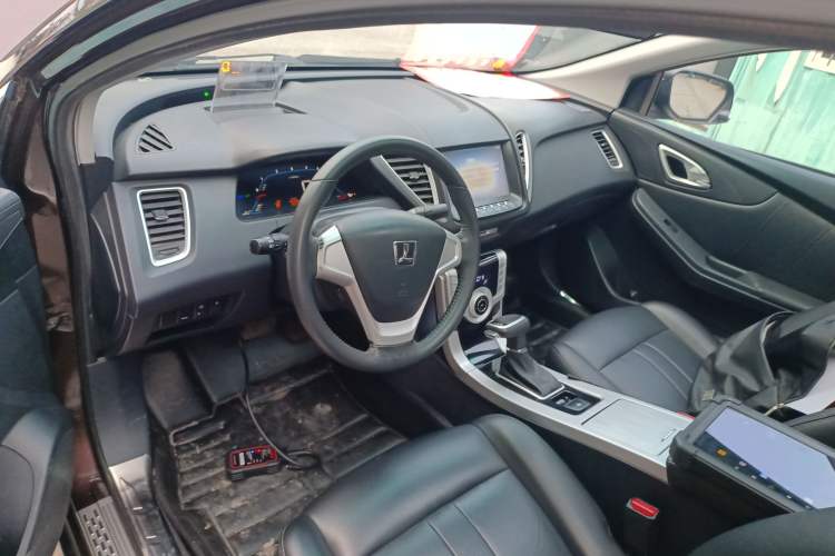 Used Luxgen 5 2014 Honor Navigation Edition 1.8T Automatic Luxury Model
