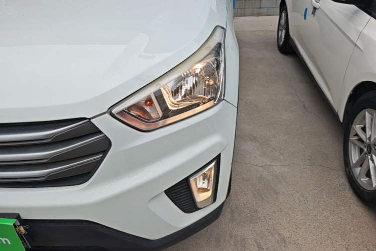 Used Hyundai ix25 2015 1.6L Automatic Two-Wheel Drive Smart GLS Trim
