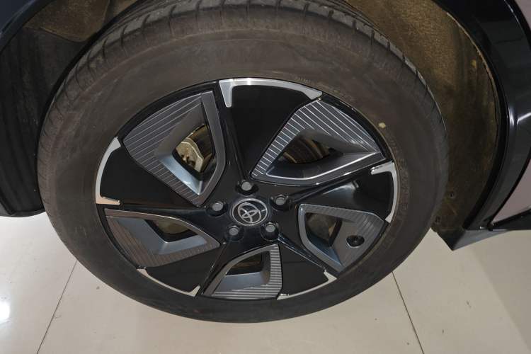 Used Toyota bZ3 2023 616 km Long-Range Premium
