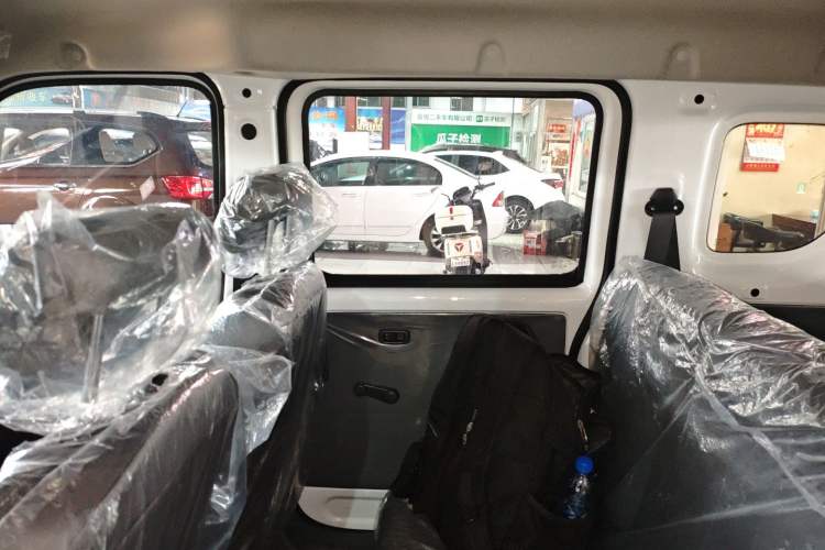 Used Wuling Zhiguang New Energy 2025 Standard Model
