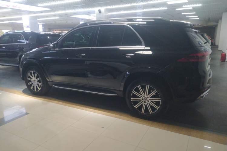 Used Mercedes-Benz GLE 2025 GLE 350 4MATIC Stylish Model
