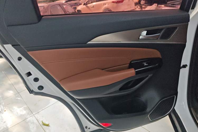 Used Changan CS95 2017 2.0T Two-Wheel Drive Zhitu Edition