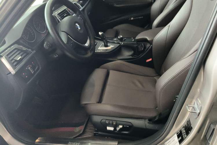 Used BMW 3 Series 2018 320Li Fashion Model
