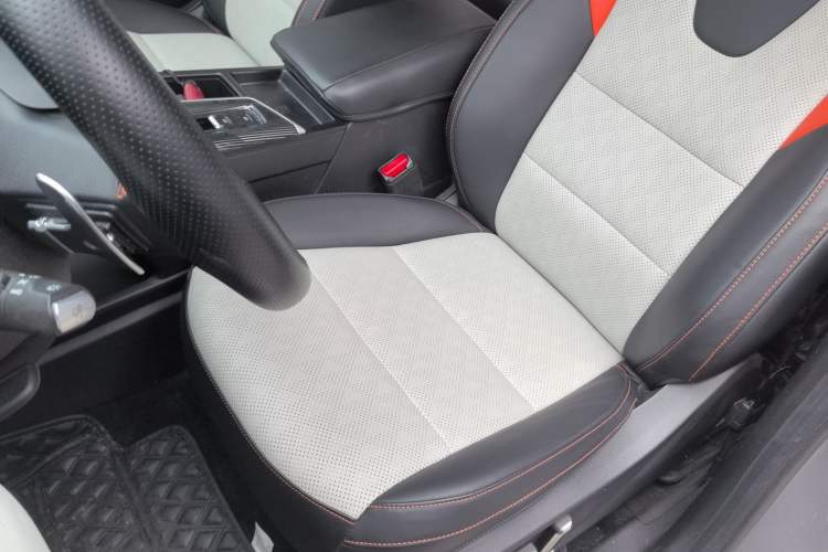 Used Haval LHERY 2021 High-Performance Version 1.5T Golden Rabbit Left Front Seat