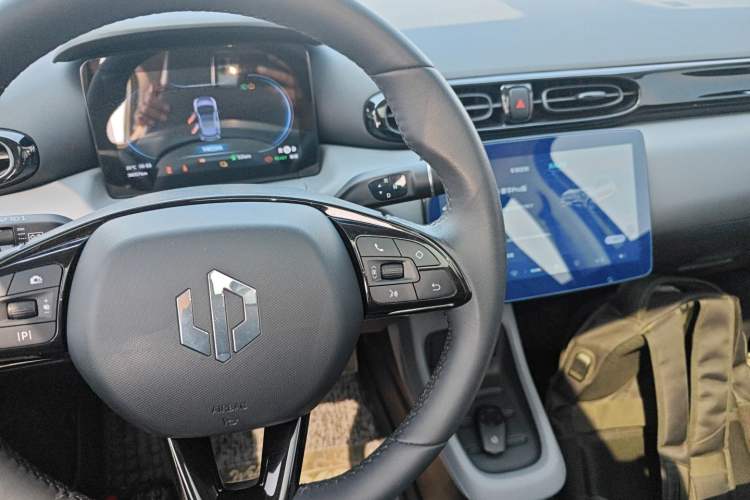 Used Leapmotor T03 2021 400 Luxury Pro Edition Gear Lever