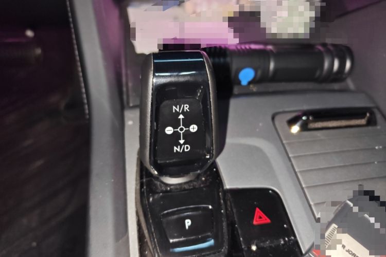 Used Lynk & Co 09 2021 2.0T Halo Six-Seater