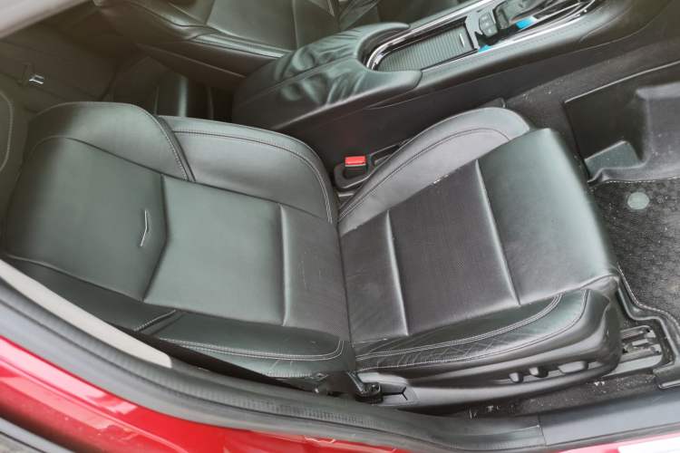 Used Cadillac ATS-L 2017 28T Fashion Edition Right Front Seat