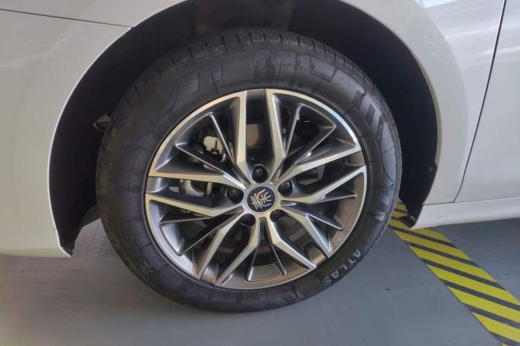 Used BYD Qin PLUS 2024 HONOR Edition DM-i 120KM Leading Model
