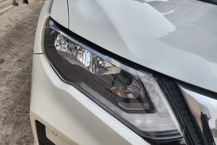Used Nissan X-Trail 2019 2.0L CVT Comfort Edition 2WD Right Front Headlight