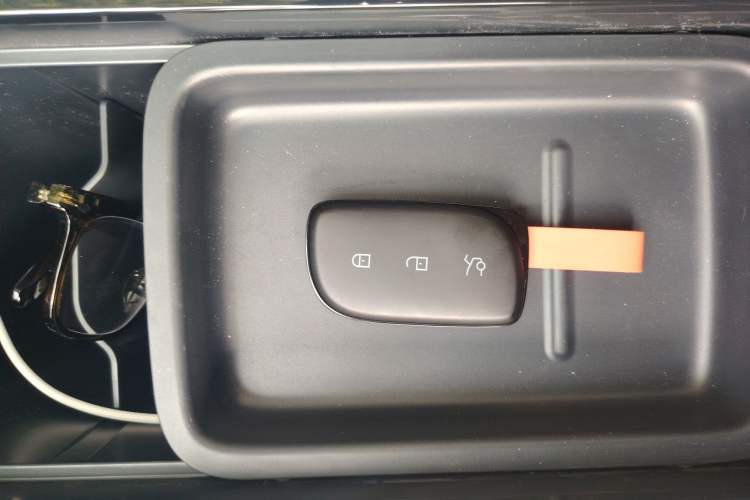 Used Lynk & Co Z20 2026 Model 430km Rear-Wheel Drive Pro Vehicle Key