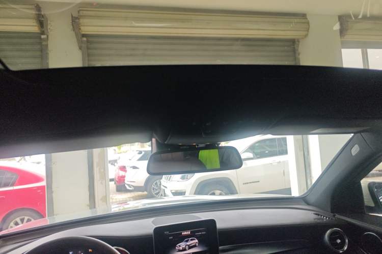 Used Mercedes-Benz GLC 2016 GLC 260 4MATIC Luxury Model