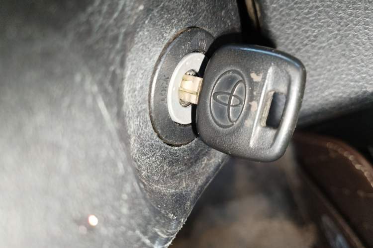 Used Toyota YARiS L Zhi Xiang 2017 1.5E CVT Dynamic Edition Vehicle Key