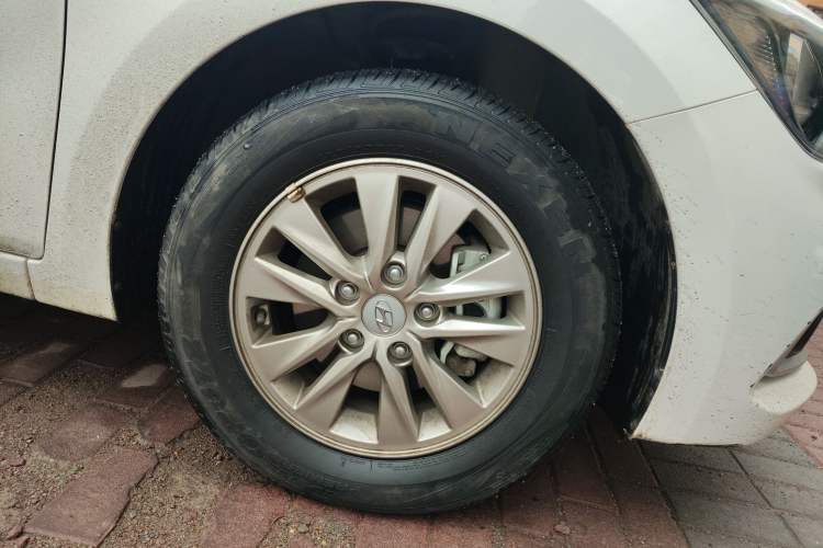 Used Hyundai Celesta 2018 1.6L Automatic GL Enjoyment Edition China VI compliant Right Front Wheel Hub