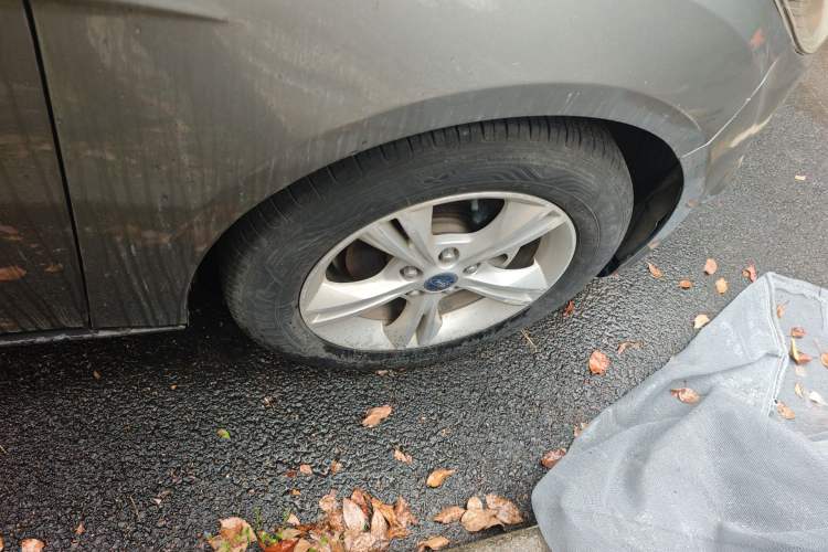 Used Ford Focus 2012 Sedan 1.6L Automatic Fashion Edition