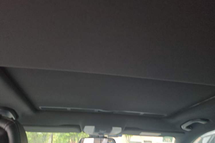 Used Mercedes-Benz E-Class 2014 E 260 L Sport Edition Headliner