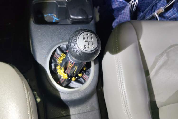 Used Suzuki SX4 2010 Sedan 1.6L Manual Value Model