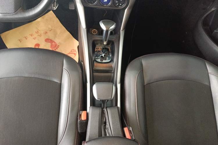 Used Citroen C3-XR 2015 1.6L Automatic Fashion Model Gear Lever
