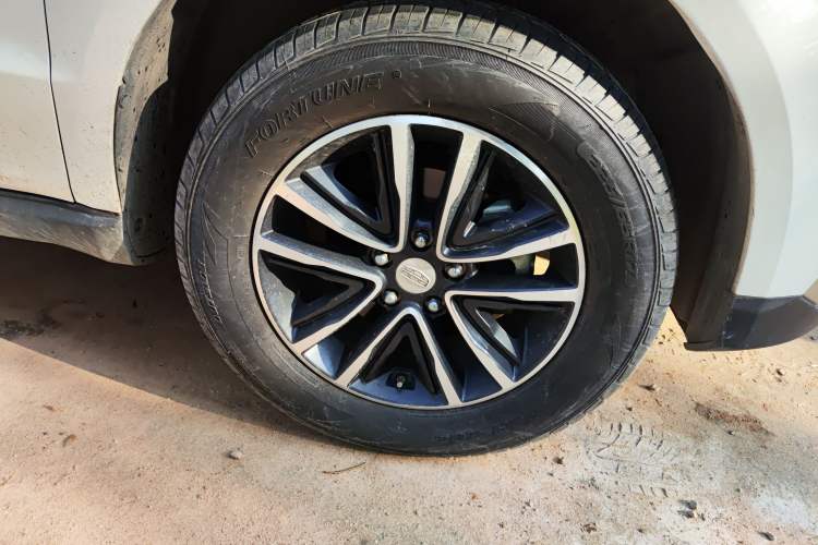 Used Geely Auto Vision X6 2018 1.4T CVT 4G Connected Flagship Edition
