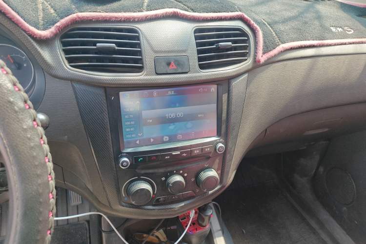 Used Wuling Hongguang 2015 1.5L S Basic Version China V Standard Audio And AC Panel