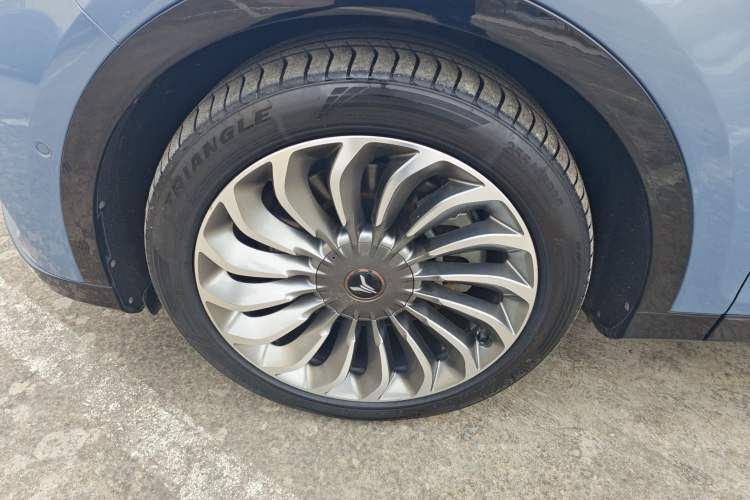 Used VOYAH FREE 2021 Four-Wheel Drive Standard Range-Extended Exclusive Luxury Package