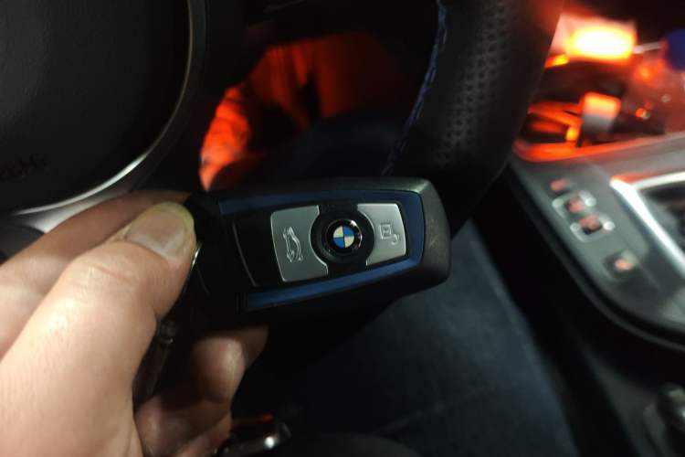 Used BMW 3 Series 2017 330i M Sport Edition Vehicle Key