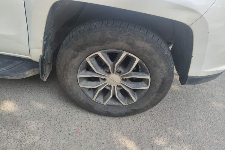 Used JMC Yuhu 7 2020 2.0T Diesel Manual Two-Wheel Drive Comfort Edition Short Wheelbase China VI Standard JX4D20A6L Right Front Wheel Hub