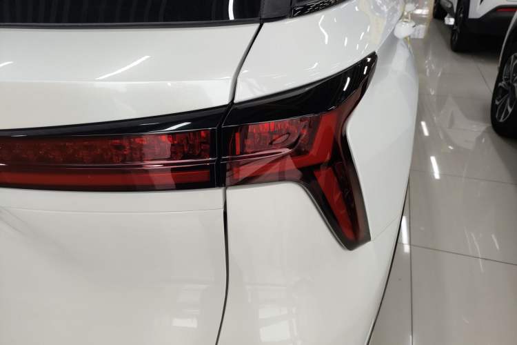 Used CHANGAN CS75 PLUS 2024 3rd Generation Champion Edition 2.0T Intelligent Drive Performance Model