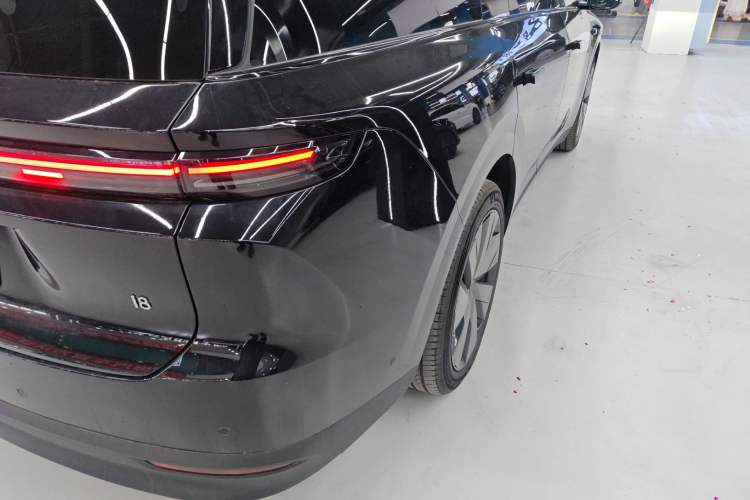 Used Li Auto i8 2025 Model Standard Version Exterior 3