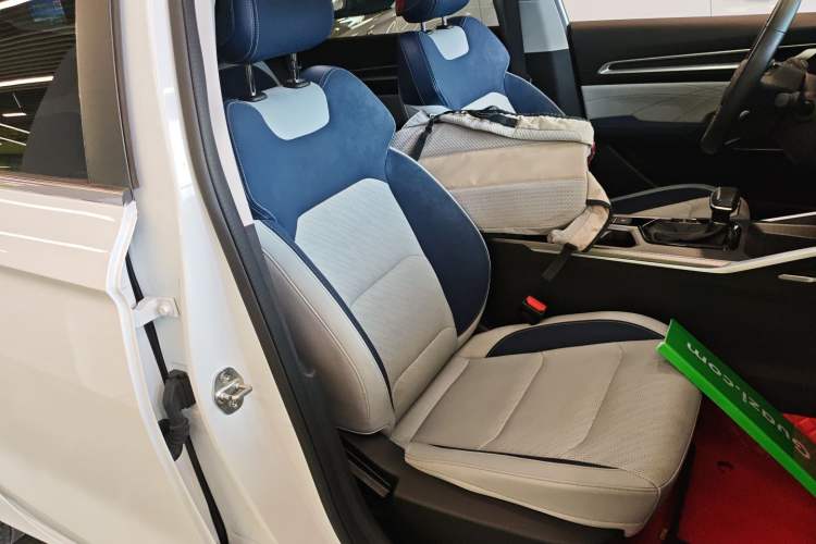 Used Geely Auto Emgrand 2022 4th Generation 1.5L CVT Flagship Model
