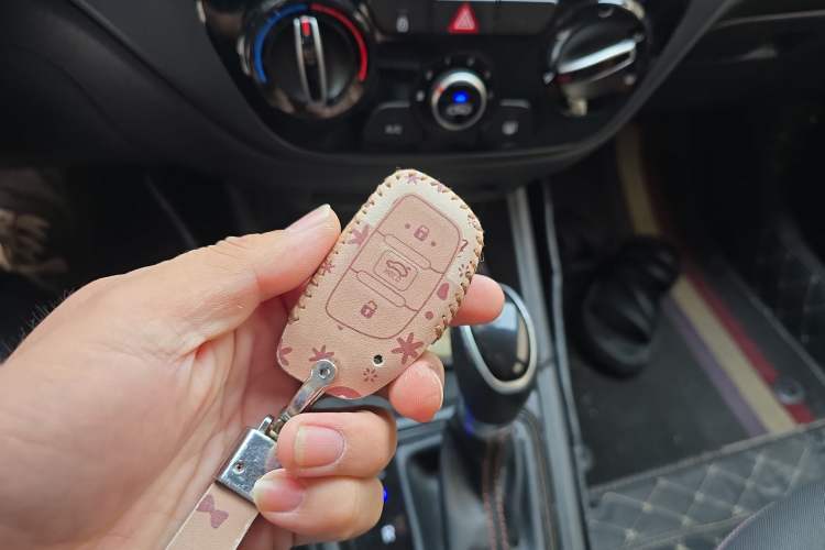 Used Hyundai Verna RV 2017 1.4L Automatic Sport Version National Emission Standard V
