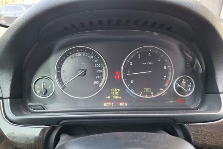 Used BMW 5 Series 2013 525Li Leading Model
