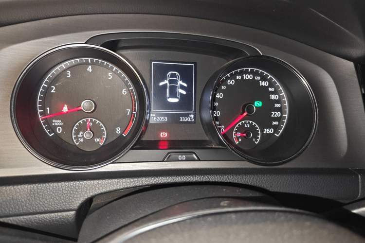 Used Volkswagen Golf 2014 1.6L Automatic Comfort Model Instrument Cluster