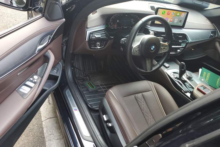 Used BMW 5 Series 2022 Second Facelift 530Li Leading Edition M Sport Package
