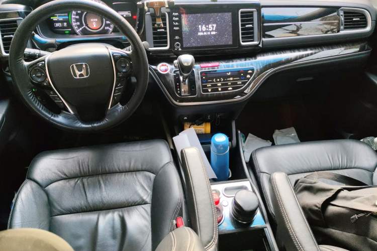 Used Honda Elysion 2019 2.0L Hybrid Luxury Edition Center Console