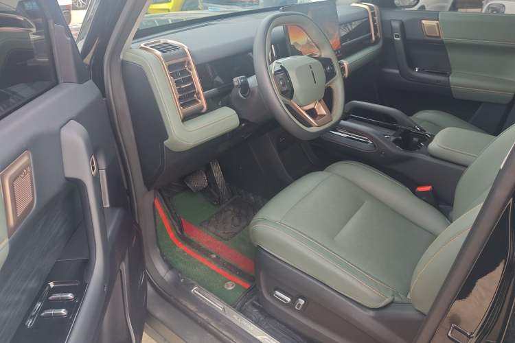 Used iCAR 03 2024 472km Four-Wheel Drive Long-Range Intelligent Advanced Version Driver Seat