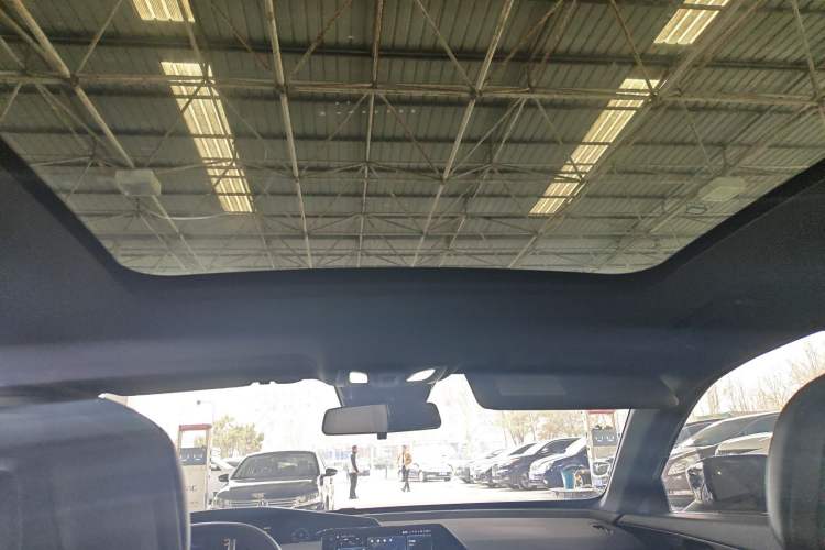 Used CHANGAN UNI-V 2022 1.5T Prestige Version
