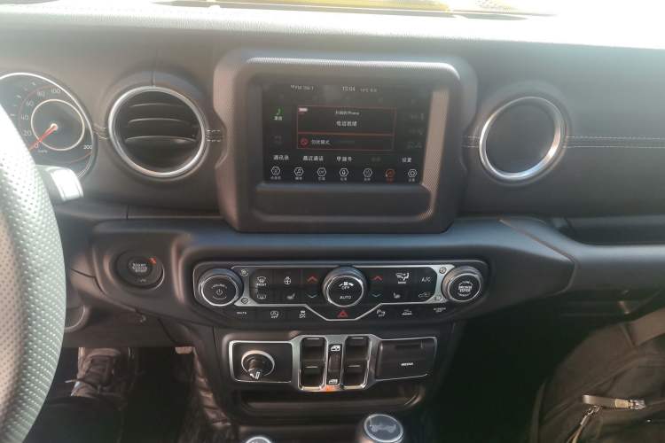 Used Jeep Wrangler  Audio And AC Panel