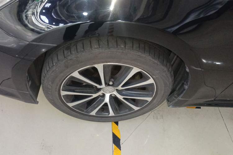 Used Toyota Crown 2018 2.0T Fashion Edition Left Front Wheel Hub