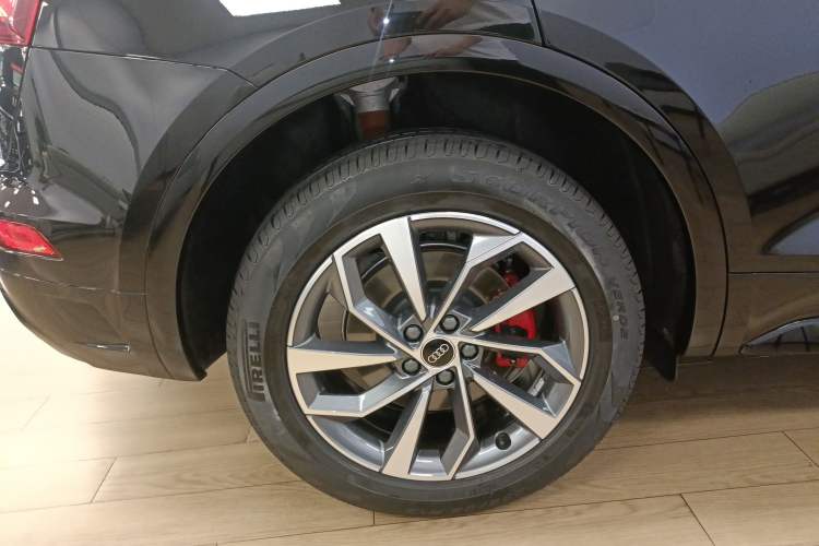 Used Audi Q5L 2025 quattro 45th Anniversary Edition 40 TFSI Luxury Dynamic Model
