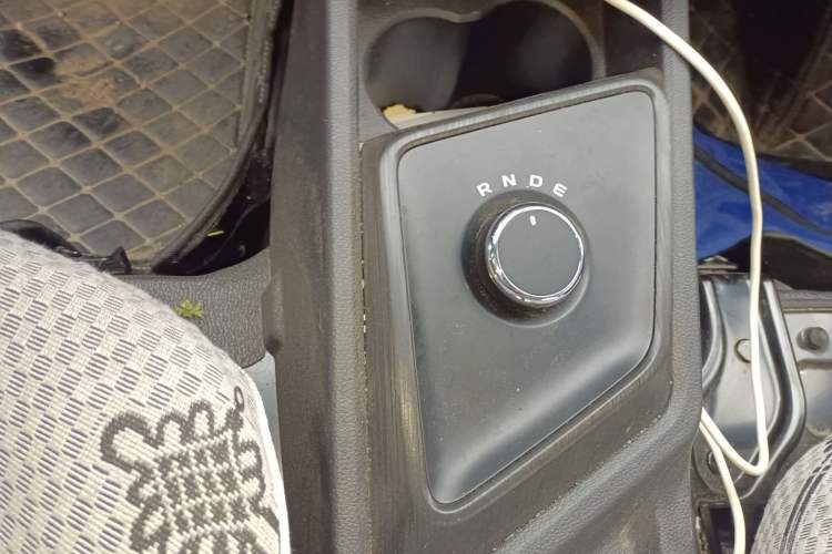 Used Chana Ruixing EM80 2025 Passenger Version Comfort Model 6 Seats 300 km Liftback Door