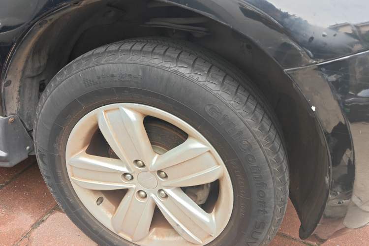 Used Geely Auto GX7 2013 2.4L Automatic Prestige Edition Right Front Wheel Hub