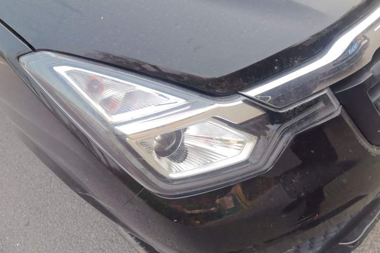 Used Ford Transit Custom 2021 2.2T Automatic Logistics Vehicle Pro Long Wheelbase 7 Seats Mid-Roof China VI Standard
