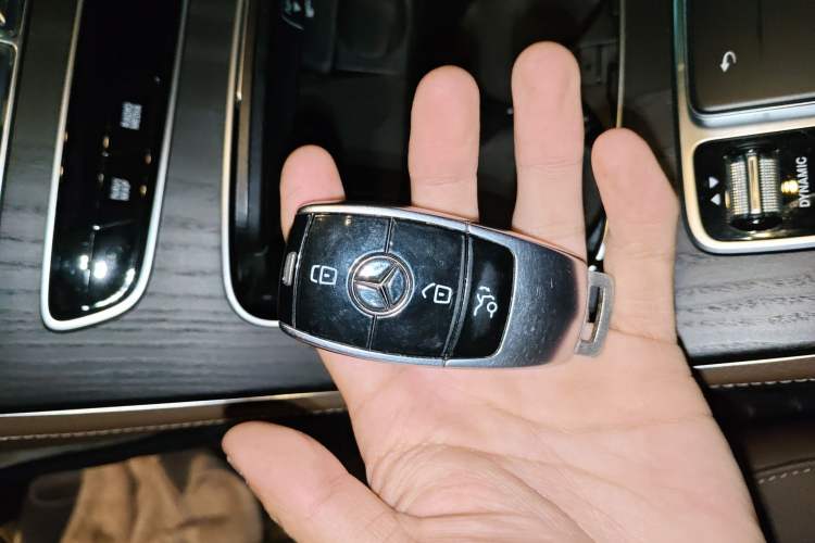 Used Mercedes-Benz E-Class 2021 E 300 L Sport Premium Edition Vehicle Key