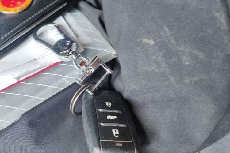 Used CHANGAN OSHAN CX70 2017 Facelifted CX70T 1.5T Manual High-Performance Edition
