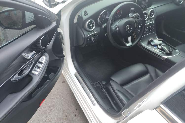 Used Mercedes-Benz C-Class 2018 C 180 station wagon Driver Seat